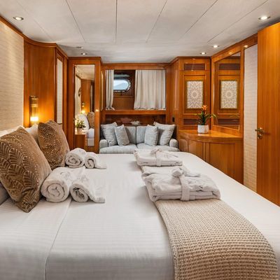Karma Yacht 13