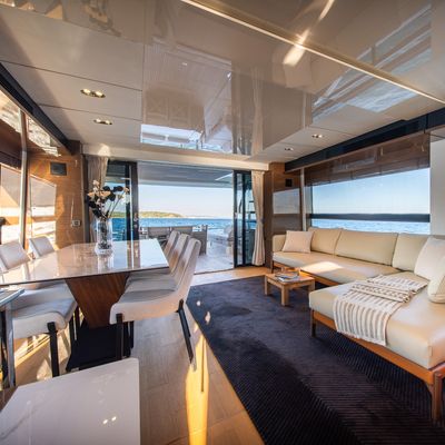Enthusiast Yacht 12