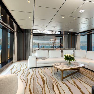 Lady Dia Yacht 14