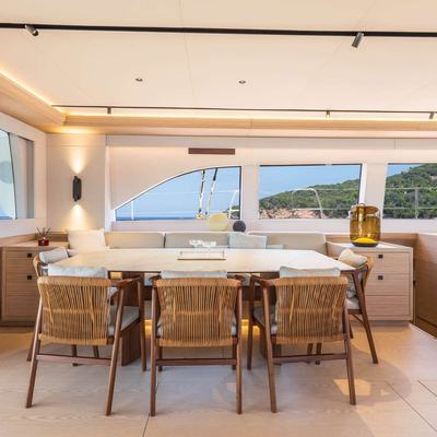 Imladris Yacht 12