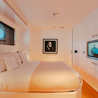Carmen Yacht 13