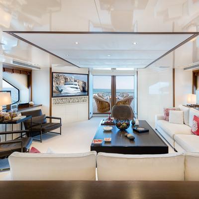 Delabongo Yacht 11