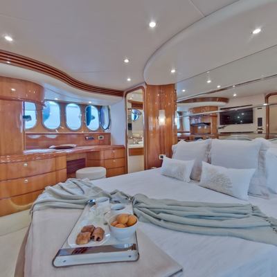LouLou Yacht 8