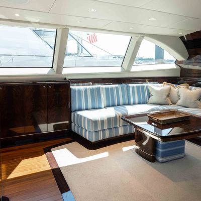 Anemoi Yacht 12