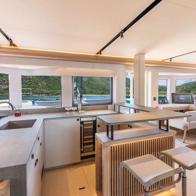 Imladris Yacht 13