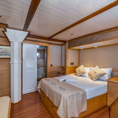 Amazon Solo Yacht 12