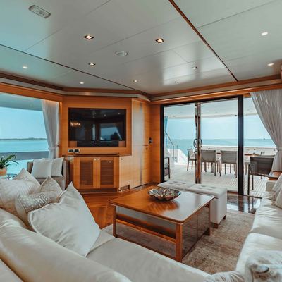 Midnight Moon Yacht 13