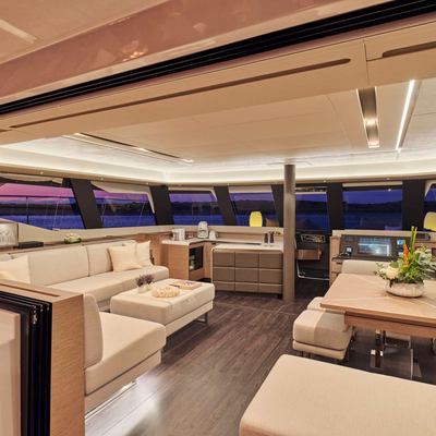 Elly Yacht 12