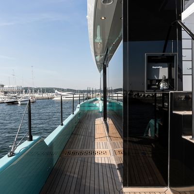 Orca Yacht 12