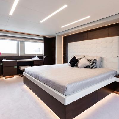 Altavita Yacht 12