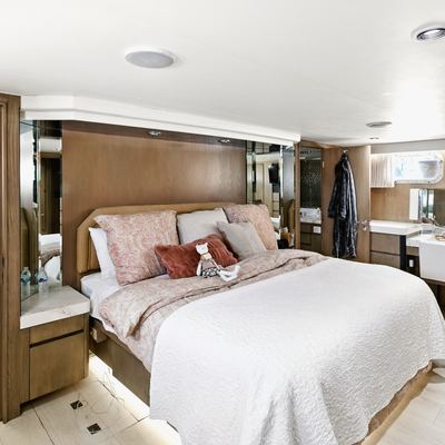 Ziba Yacht 13