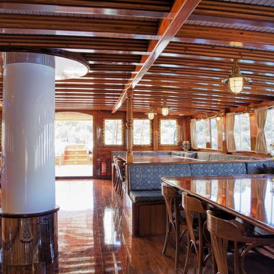 Grand Admiral Yacht 12