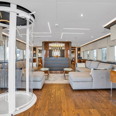 Lady Caroline Yacht 11
