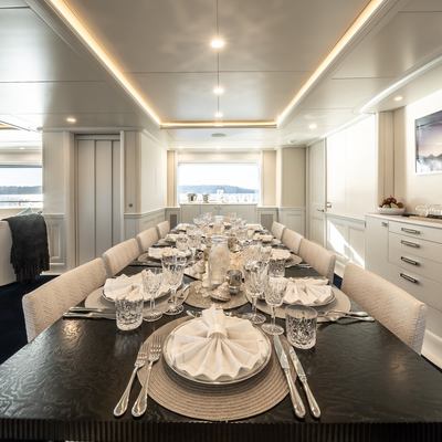 Jubilee Yacht 12