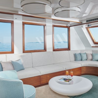 Corsario Yacht 12