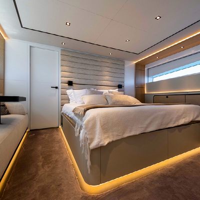 Chica Brava Yacht 12