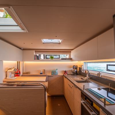 Gloria Yacht 13