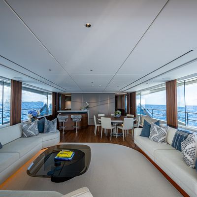 R&R Yacht 11
