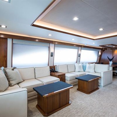 Touche Yacht 12
