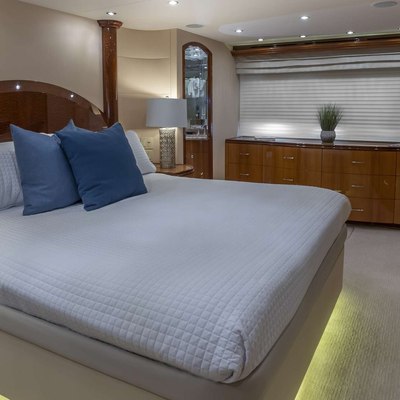 Gallopin Yacht 13