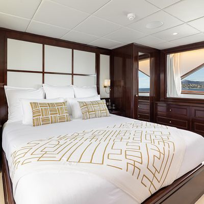Genesia Yacht 15