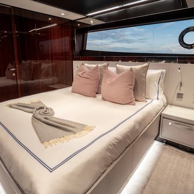 Illusion Yacht 12