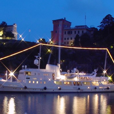 Dionea Yacht 12