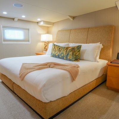 Big Eagle Yacht 15