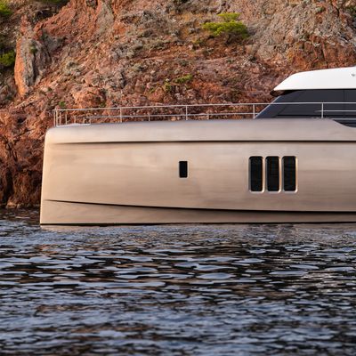 Mattea Yacht 13