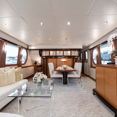 Lady Sapphire Yacht 11