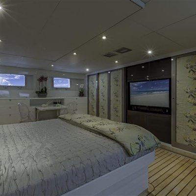 First Home Yacht 9