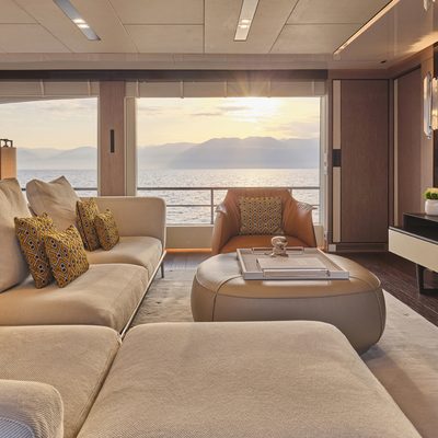Four Joys Yacht 15