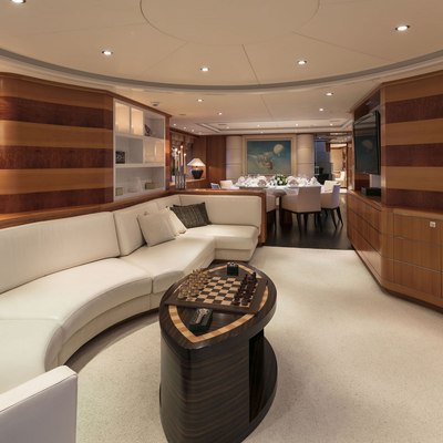 L'Equinox Yacht 11