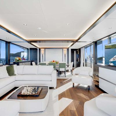 Roamer Yacht 11