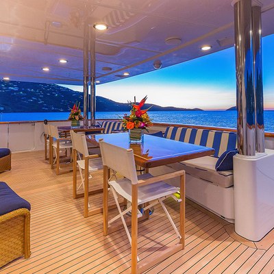 MAGIC Yacht Charter Price - Northern Marine Co Luxury Yacht Charter