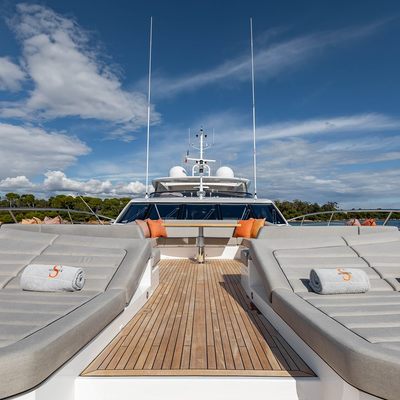 luxury yacht charter aruba