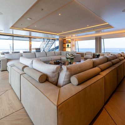 Symmetry Yacht 13