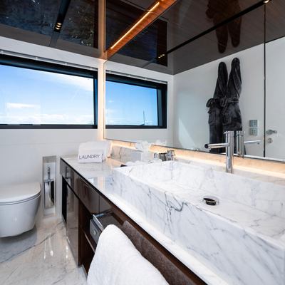 Tasty Waves Yacht 15