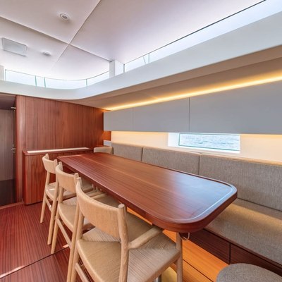 Fitzrovia Yacht 15
