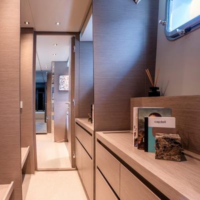 Aura I Yacht 15