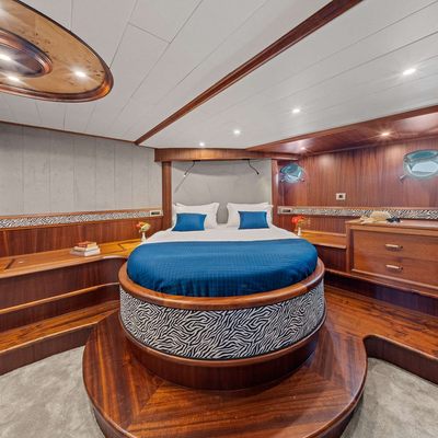 Tosca Yacht 12