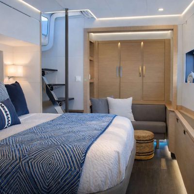 Sapphire Yacht 12