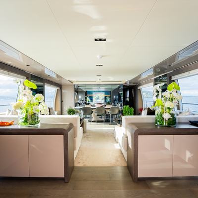 The Palm Yacht 14