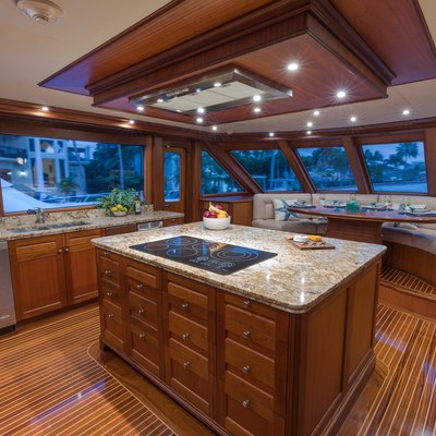 Otium Yacht 14