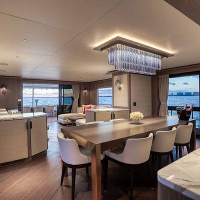 Saint Yacht 13