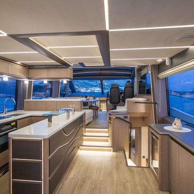 Paradise Yacht 12