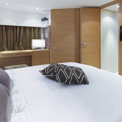Arwen Yacht 9