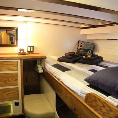 Discovery Yacht 15