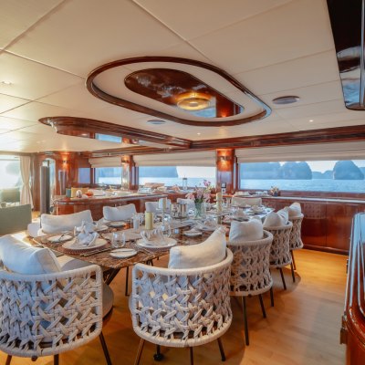 Silentworld Yacht 12