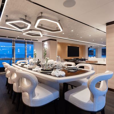 Orion Yacht 13